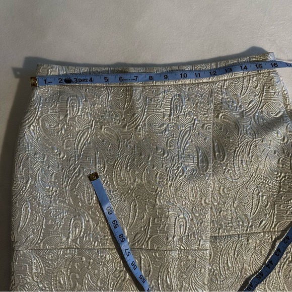 J. Crew Origami Skirt in Metallic Matelasse Mini Wrap Front - Cream Size 4, 8 - Picture 15 of 16